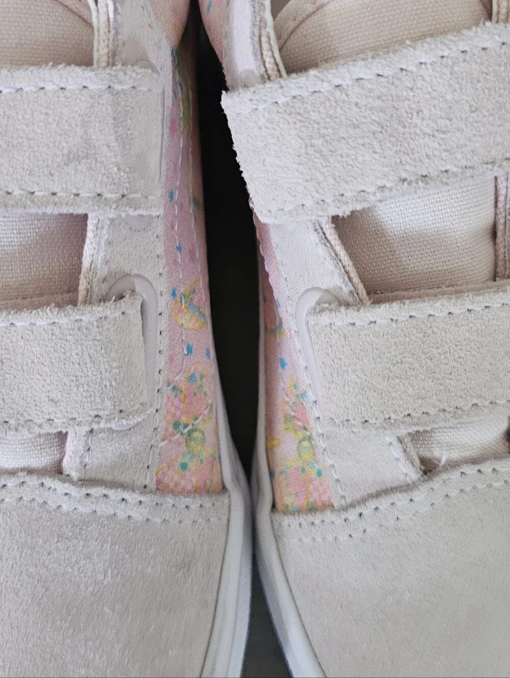 Vans Kids Pale Pink Velcro Sneakers with Pastel Print Girl Size 2