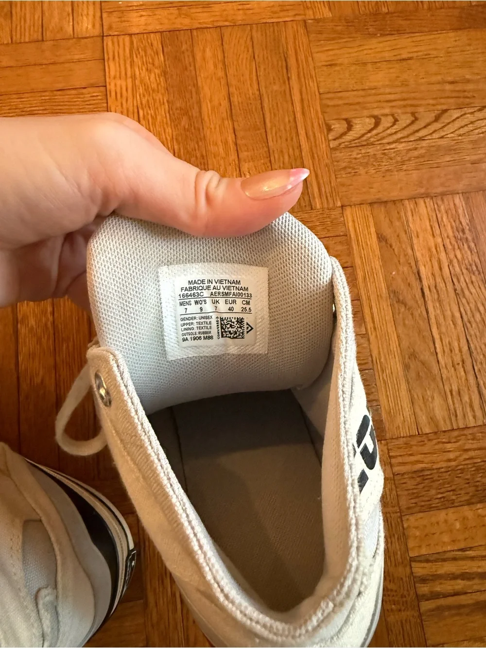 Converse men’s women’s