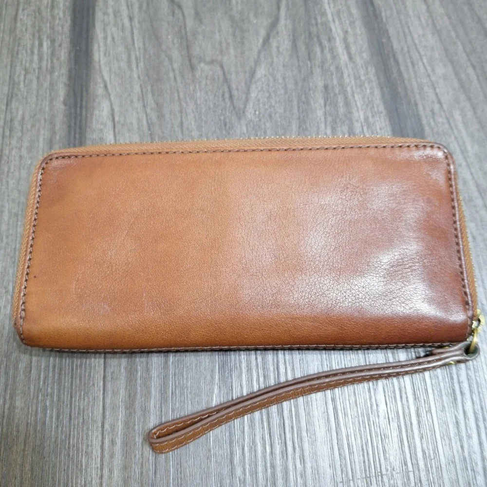 Fossil Logan Brown Leather Bifold Clutch Wristlet Wallet with ID Window SL7828