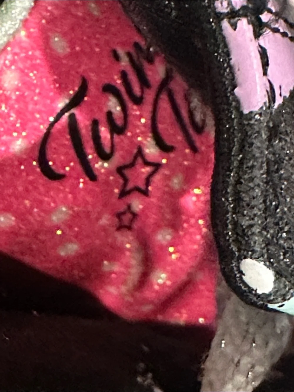 Twinkle Toes tongue create
