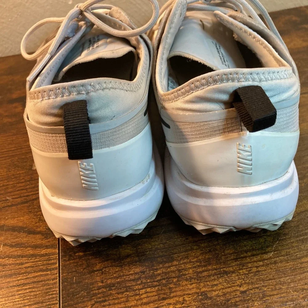 Nike shoes photos receive