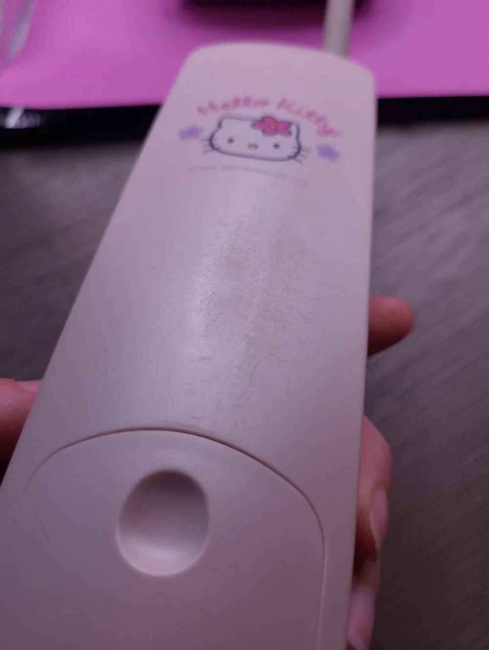 Hello Kitty packaging turns immediately
