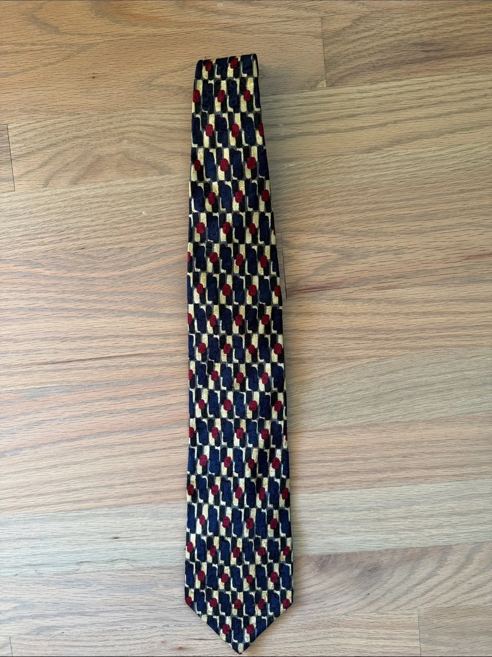 Ermenegildo Zegna Italy 100% Silk Abstract Geometric Designer Tie
