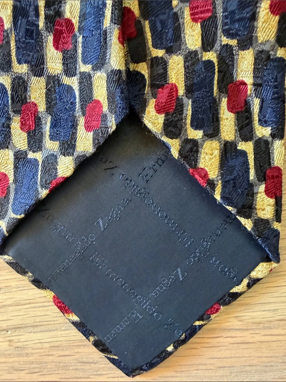 Ermenegildo Zegna Italy 100% Silk Abstract Geometric Designer Tie