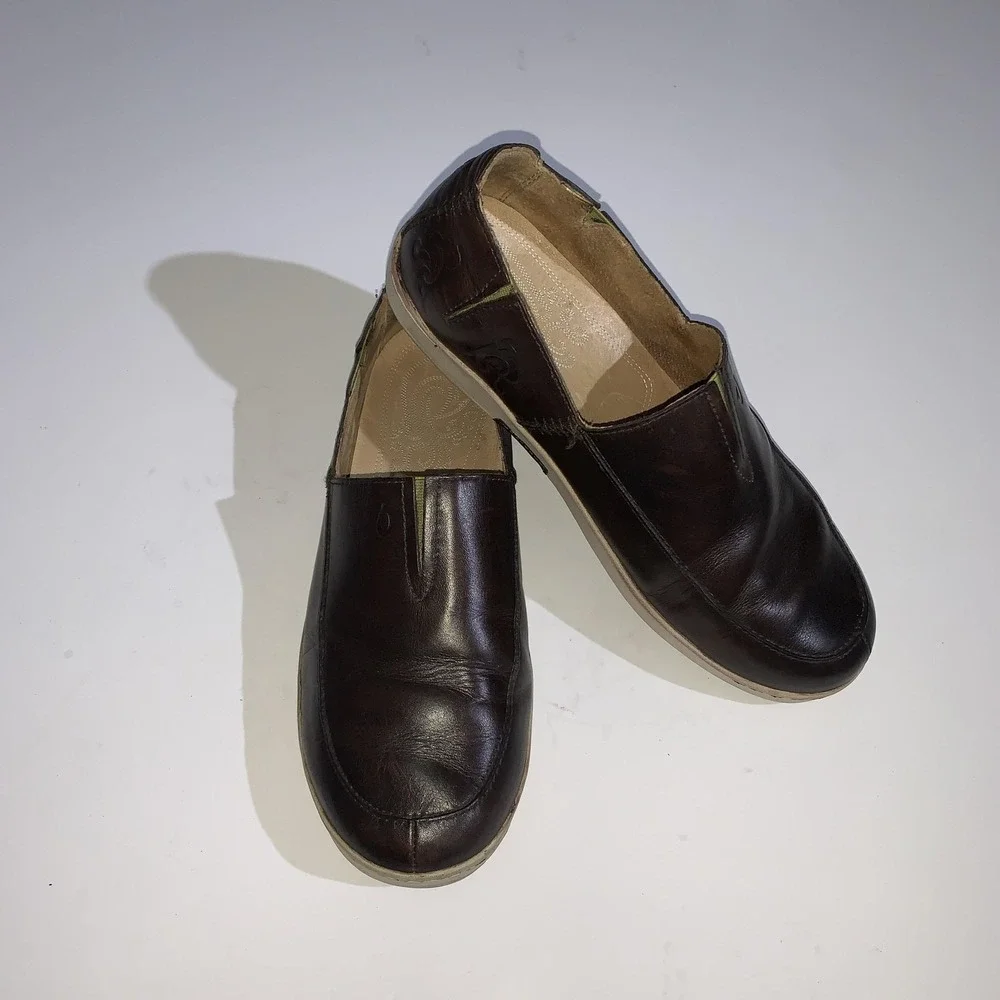 OluKai Kama'aina Shoes Mens 10 Brown Leather Slip On Loafers Comfort EU 43