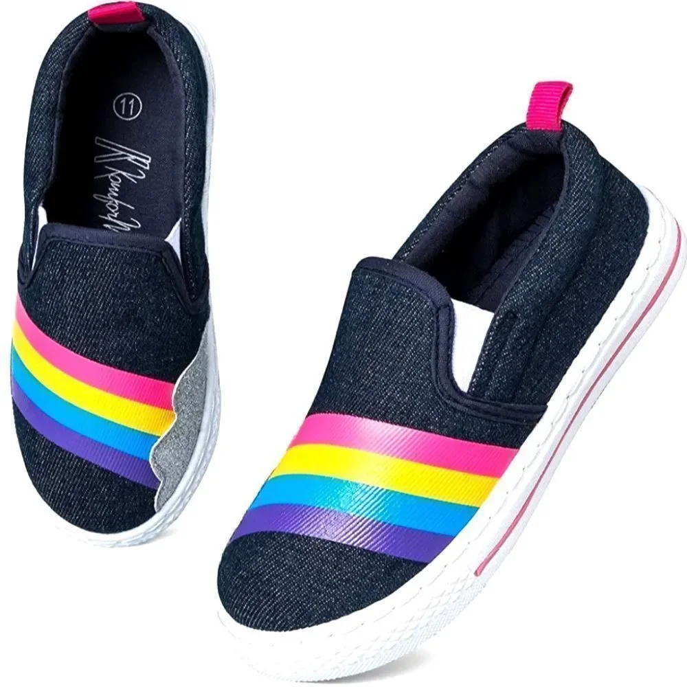 (19-3960)  K KomForme Toddler Slip on Canvas Sneakers Sz 1