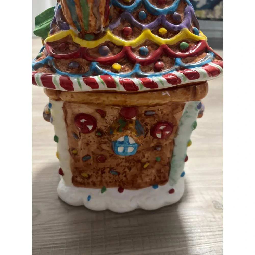 Vintage Christmas Gingerbread House Ceramic Cookie Jar Holiday Decor Multicolor