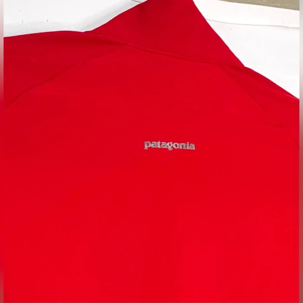 Patagonia like stretchy recycled