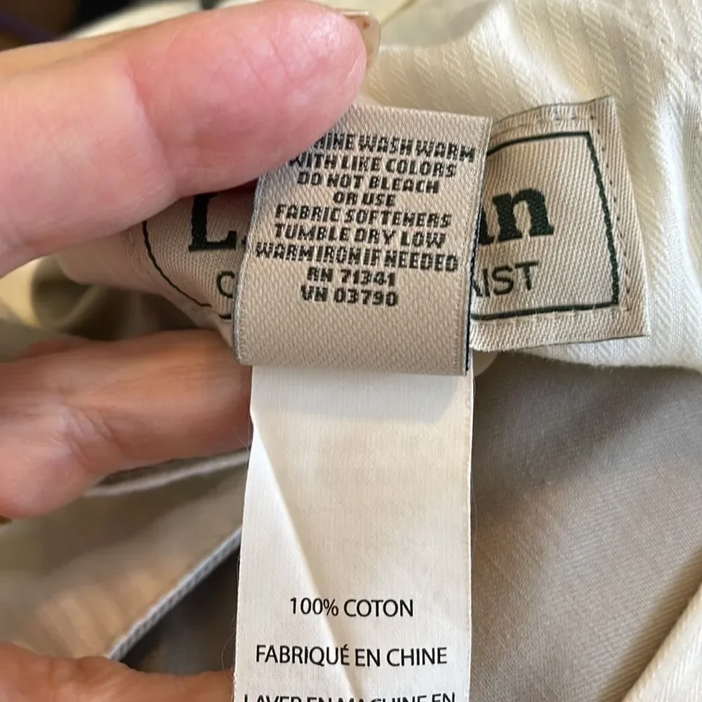 L.L. Bean Comfort Waist Belt cotton khaki flat front pants‎