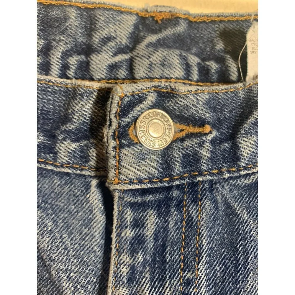 Levis item good