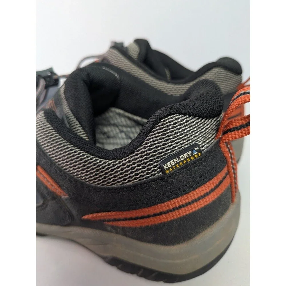 Keen Boys Sz 5 Targhee Hiking Trail Shoes Waterproof Bungee Pull Active Sneakers