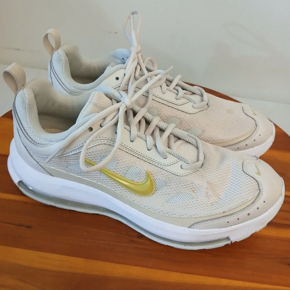 Nike see images