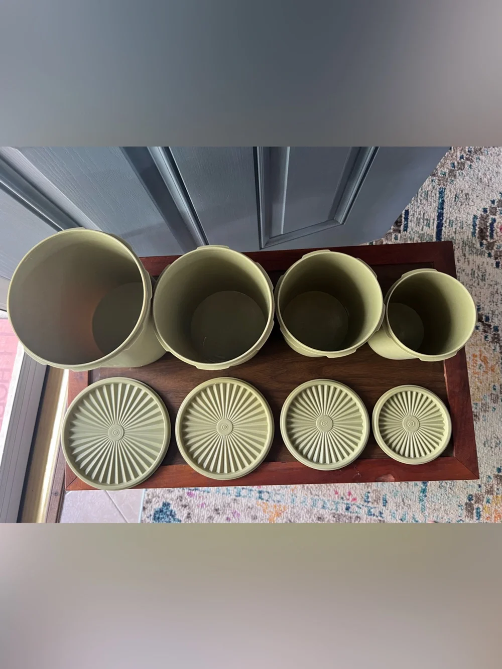 Tupperware vintage servalier