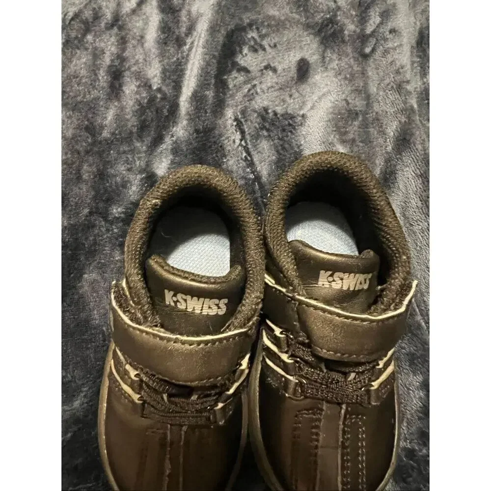 K-Swiss hook pre put