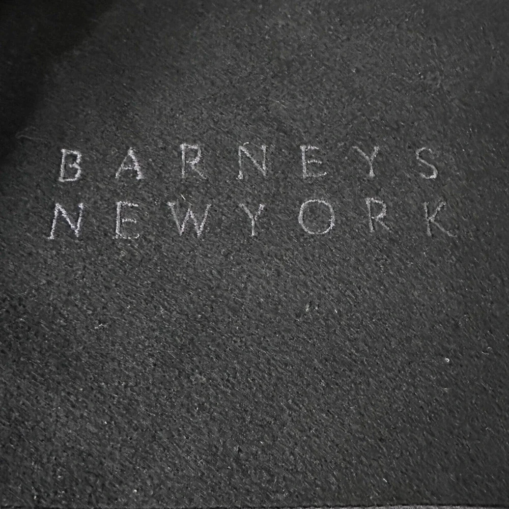 Barneys New York specified images