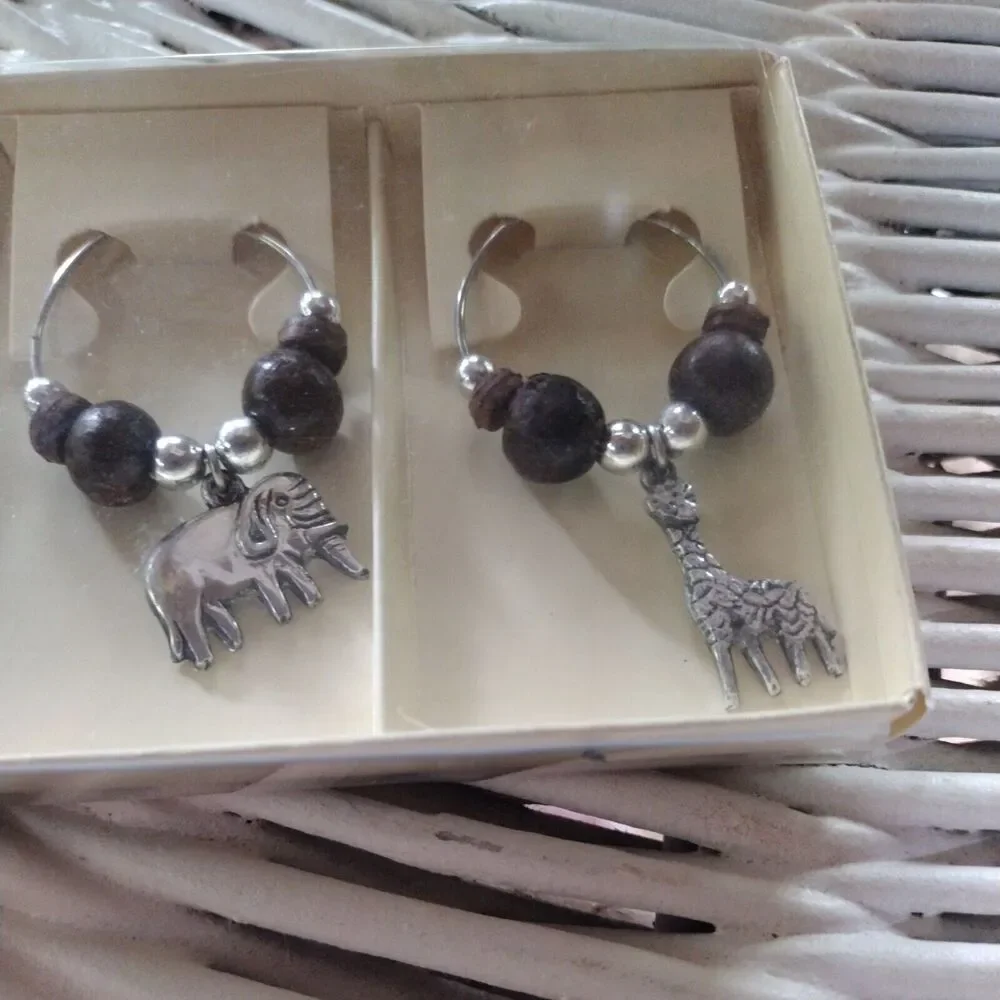 Wine Charms 6 Silver Tone African Animals Pier 1 Imports Barware Party Night
