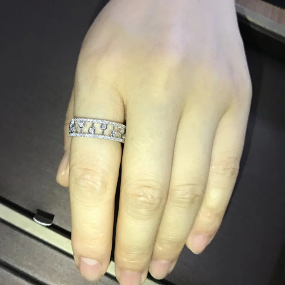 😍ALL OFFERs ACCEPTED💯 SEND OFFER NOW!! dainty cz
