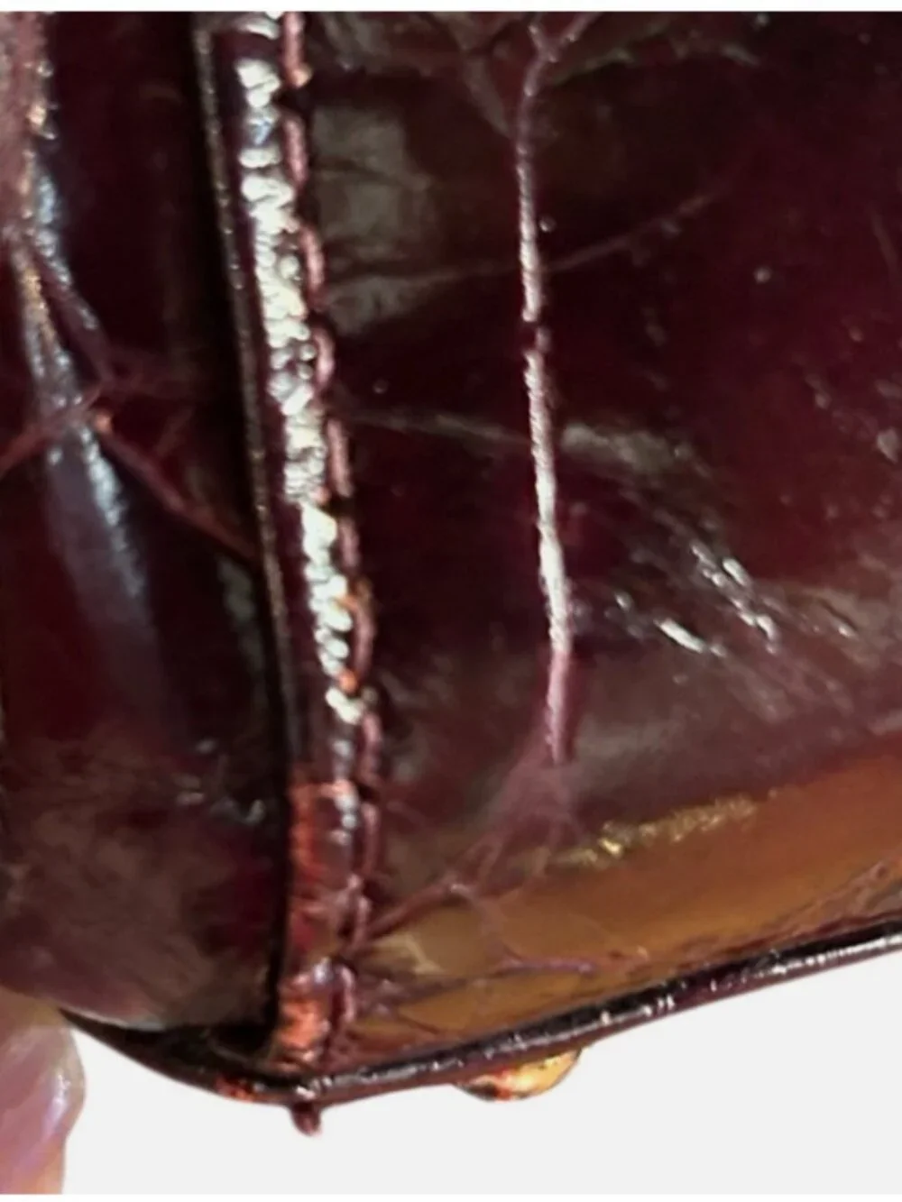 VINTAGE DESMO ITALIAN CROC PURSE BURGUNDY SMALL SCUFFS ON CORNERS