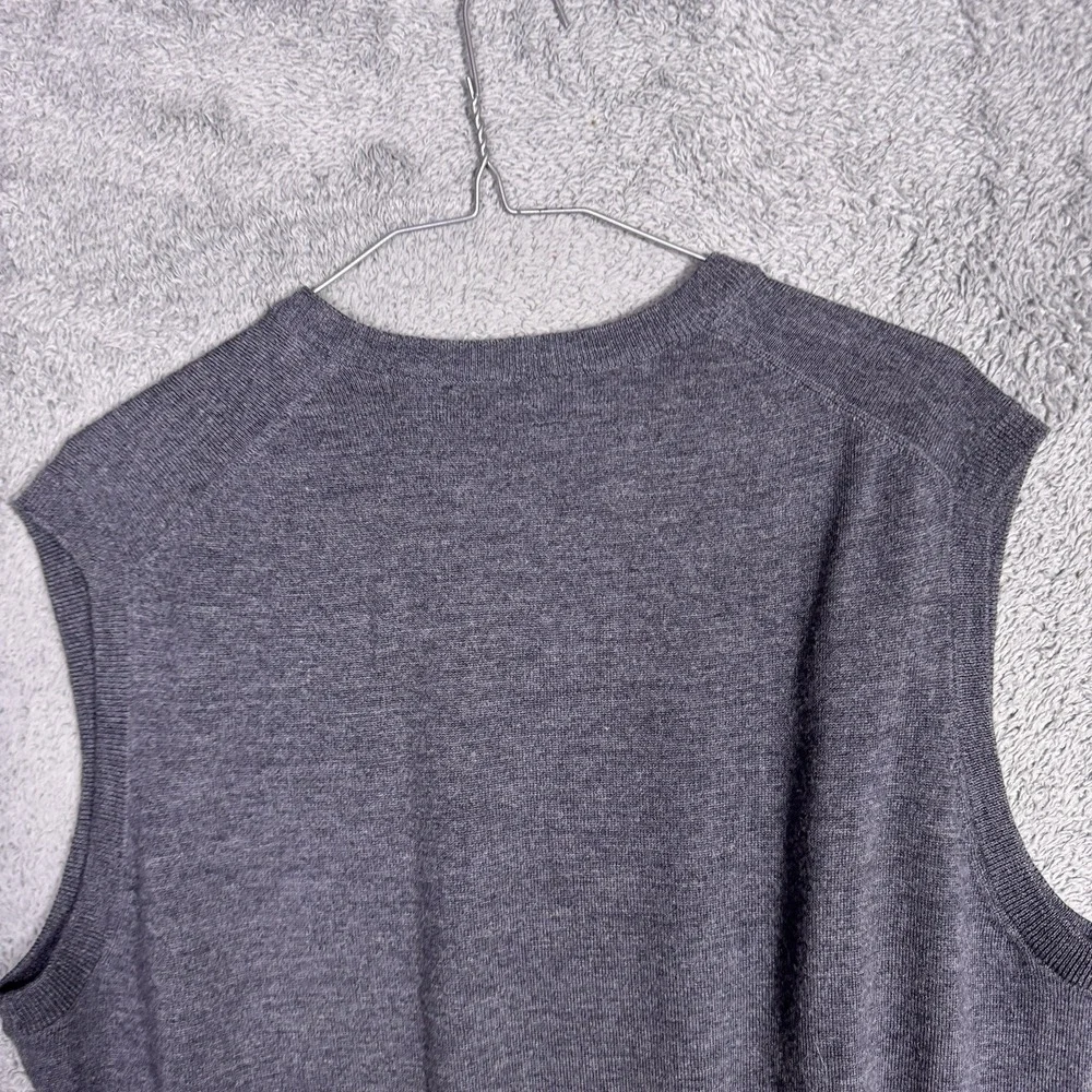 Brooks Brothers Sweater Vest Mens L Extra Fine Italian Merino Wool V Neck Jumper