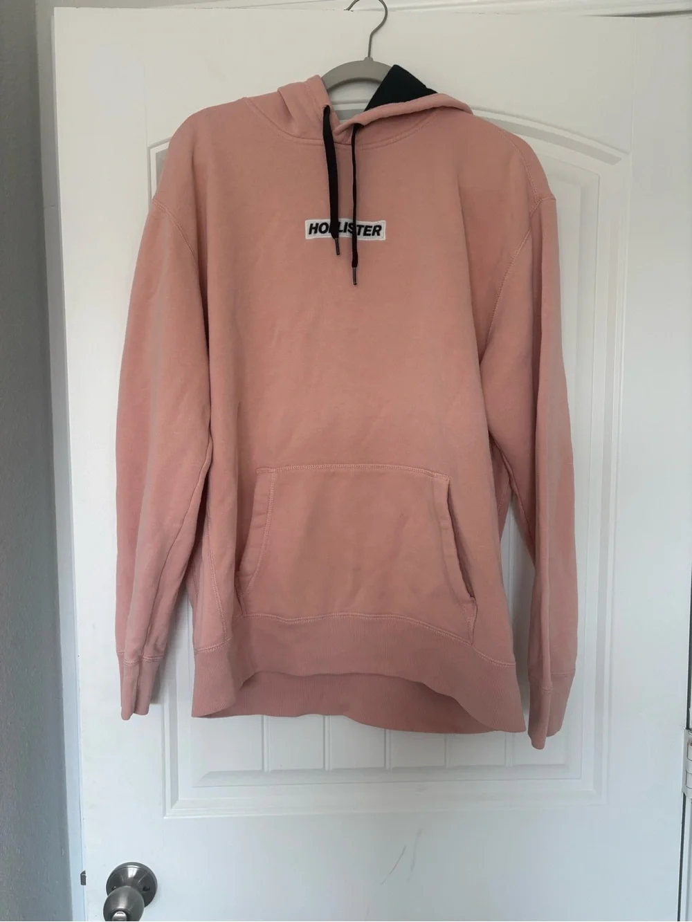 Hollister Men's Dusty Pink Crewneck Hoodie