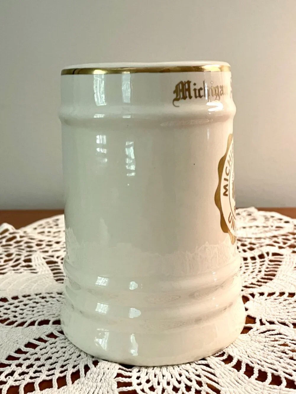WC Bunting Pottery Co. nice vintage