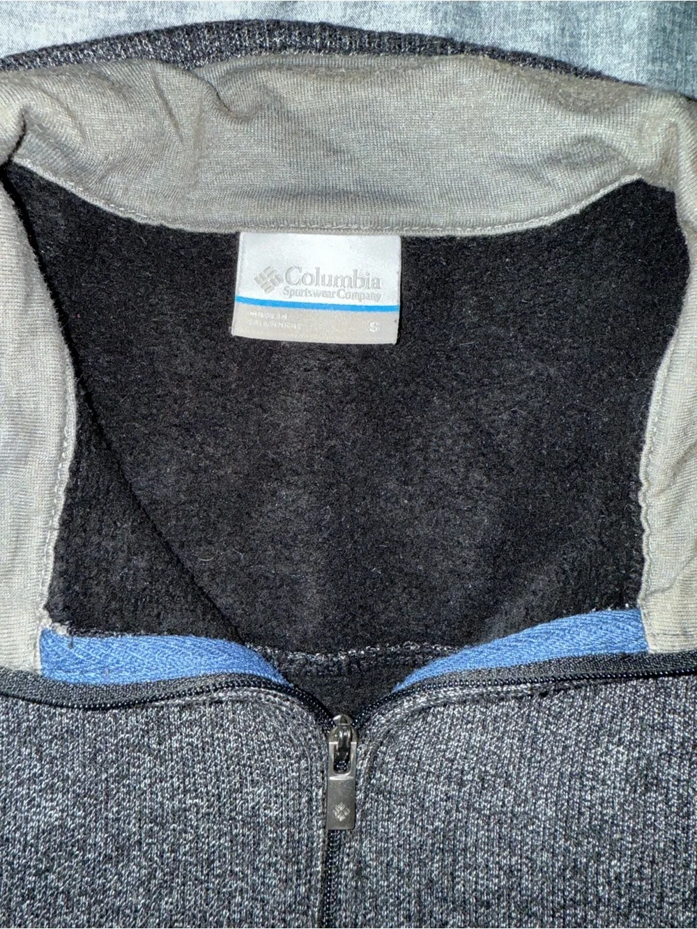 Columbia charcoal half