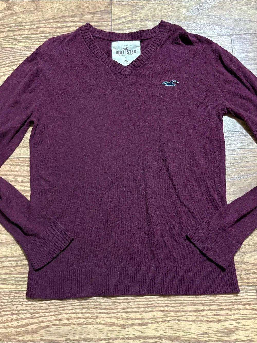 Hollister 2000s preppy burgundy