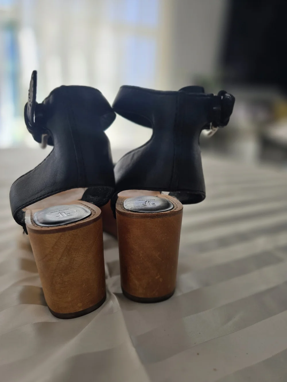 Frye Black Leather Platform Sandals with Wood-Look Sole - Size 9
