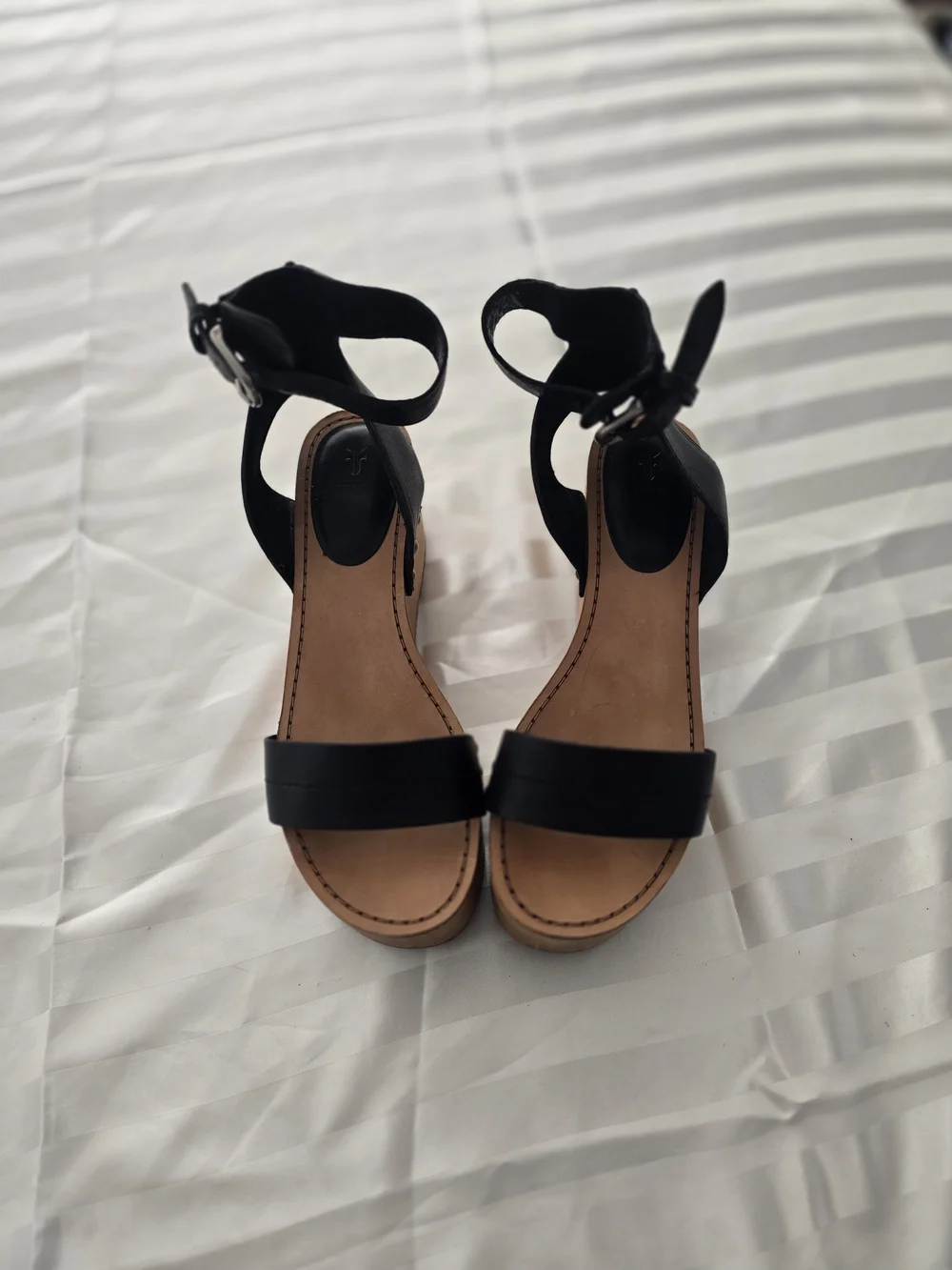 Frye Black Leather Platform Sandals with Wood-Look Sole - Size 9
