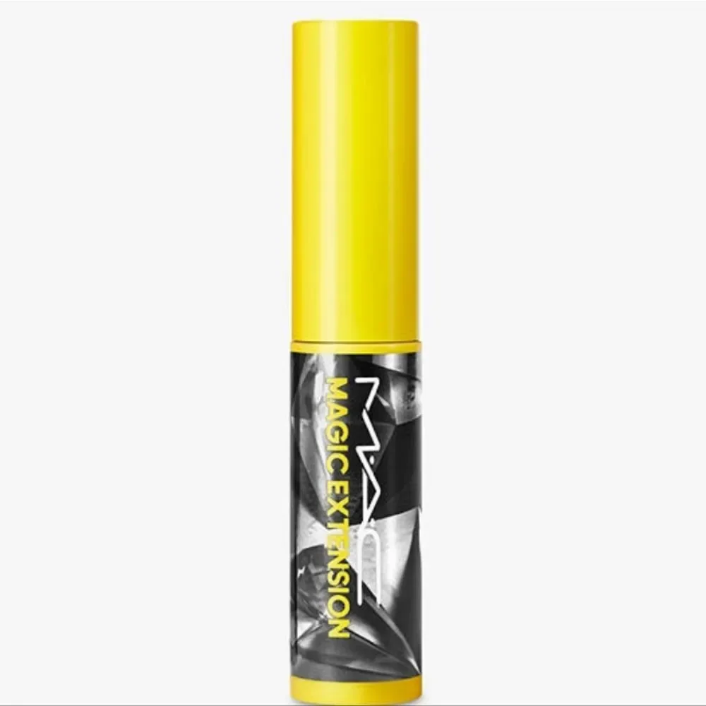 MAC Cosmetics color extensive