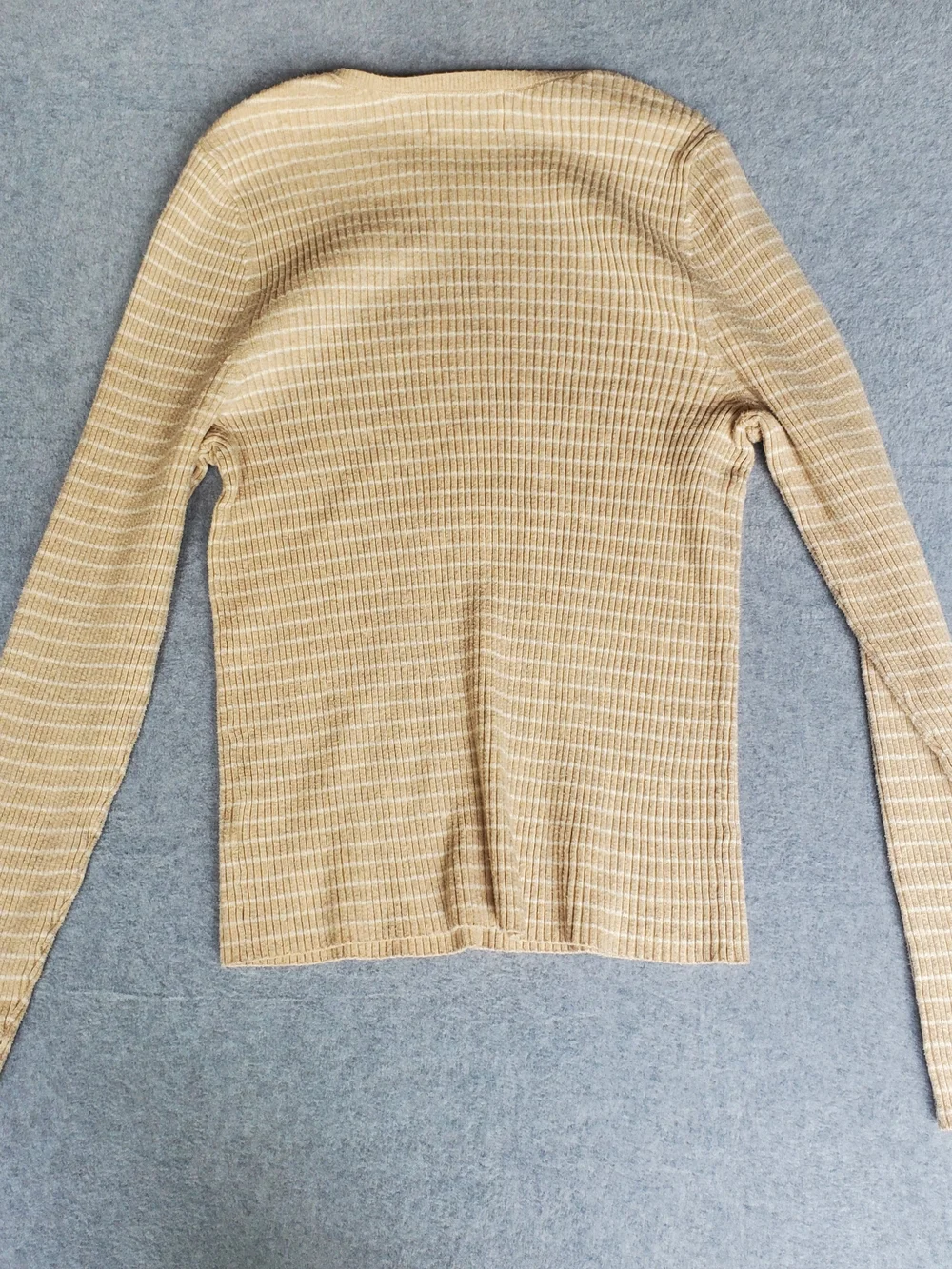 Old Navy soft neutral fit
