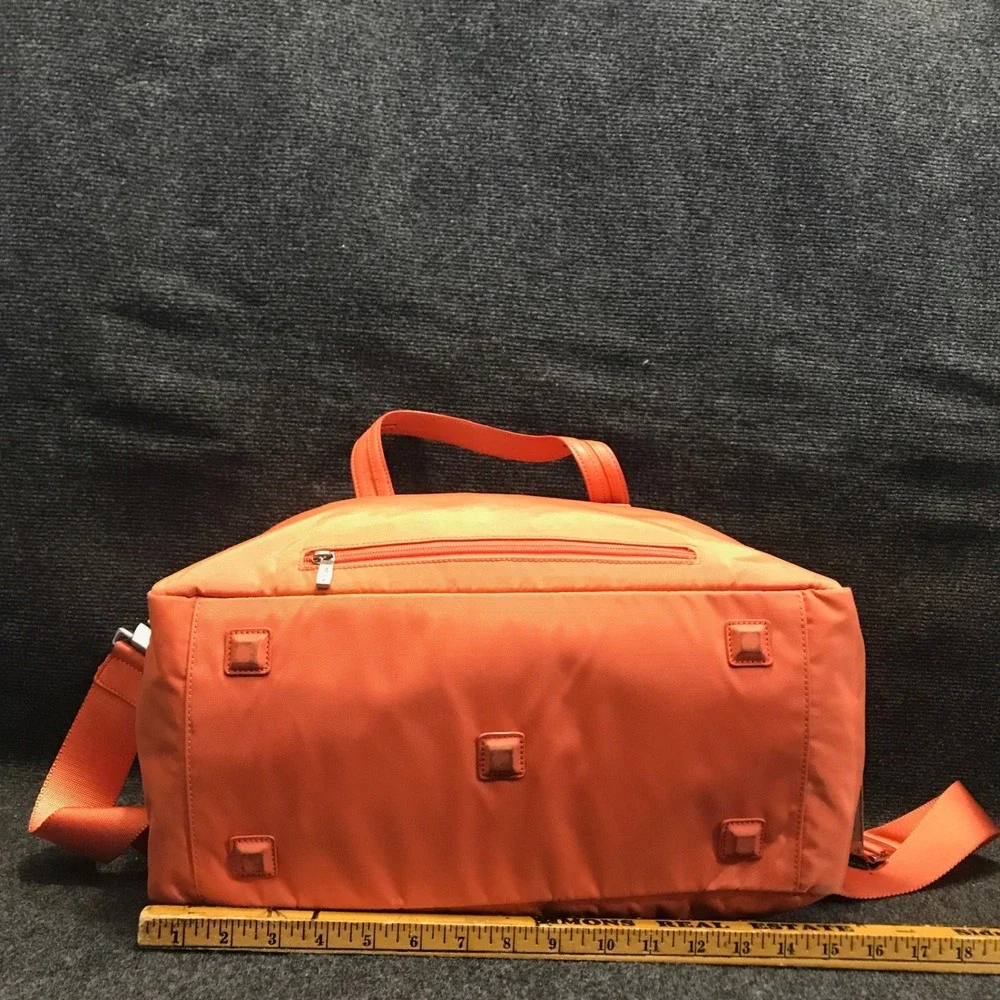 Tumi 4892mln voyageur