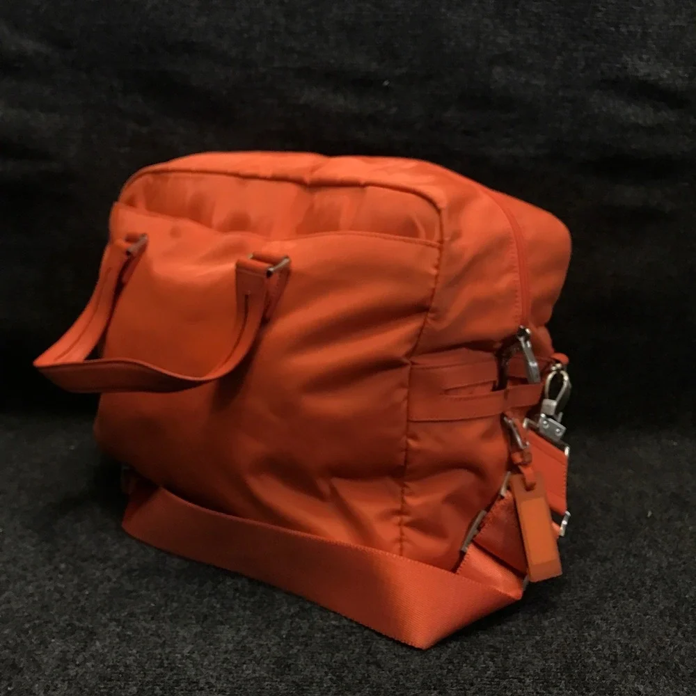 Tumi 4892mln voyageur