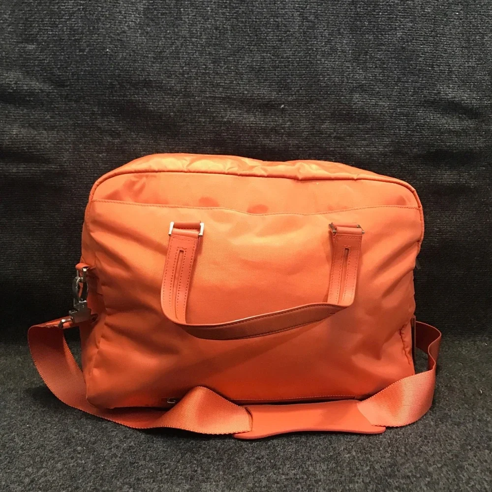 Tumi 4892mln voyageur
