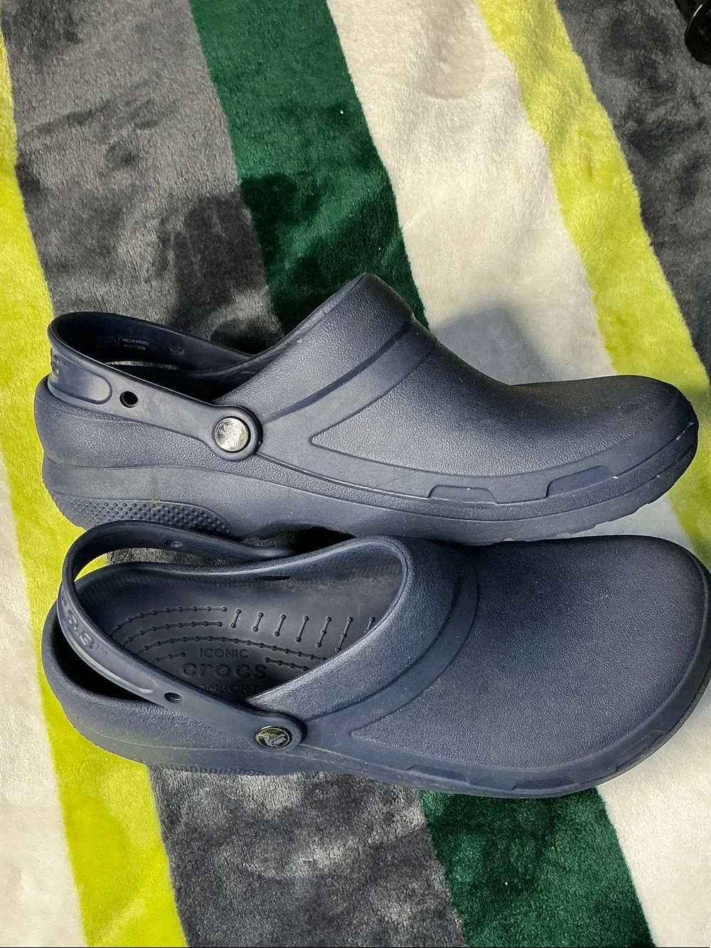 CROCS up sale