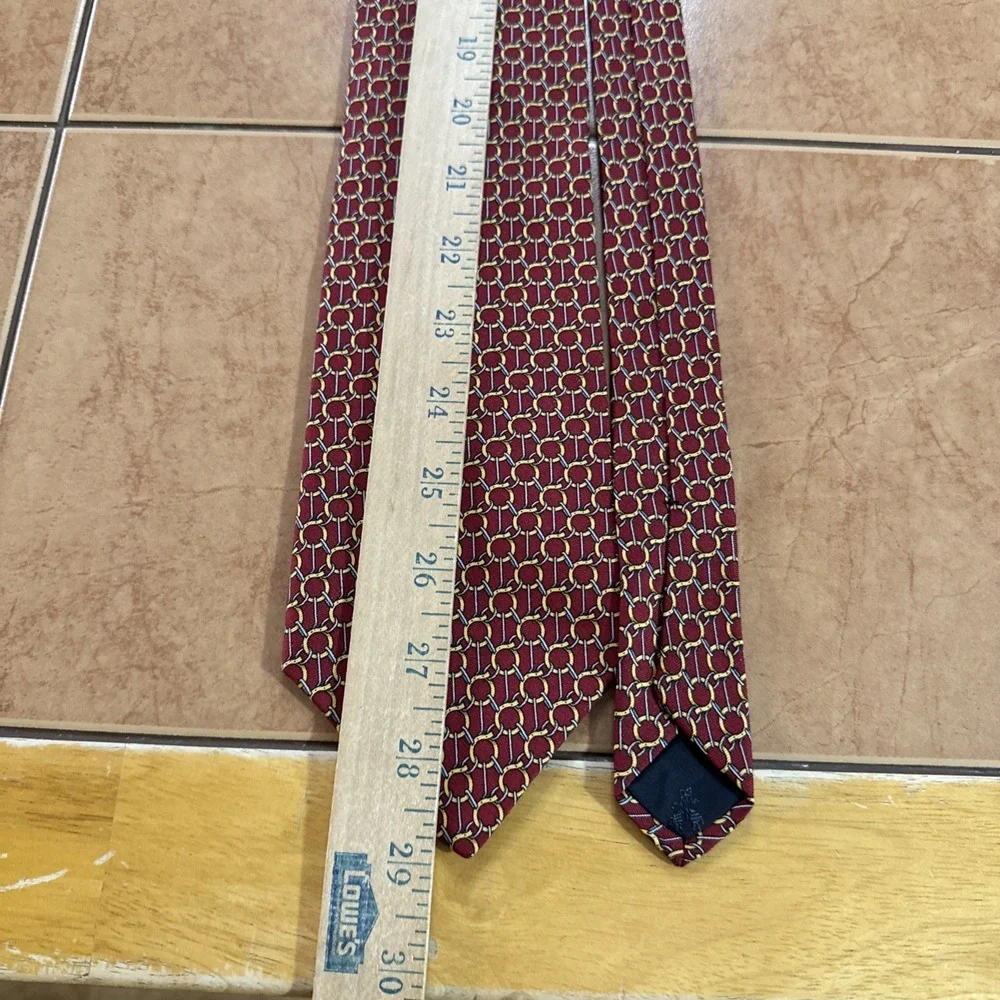 BROOKS BROTHER Basics 100%‎ Silk Red Gold Chain Link Tie USA Made