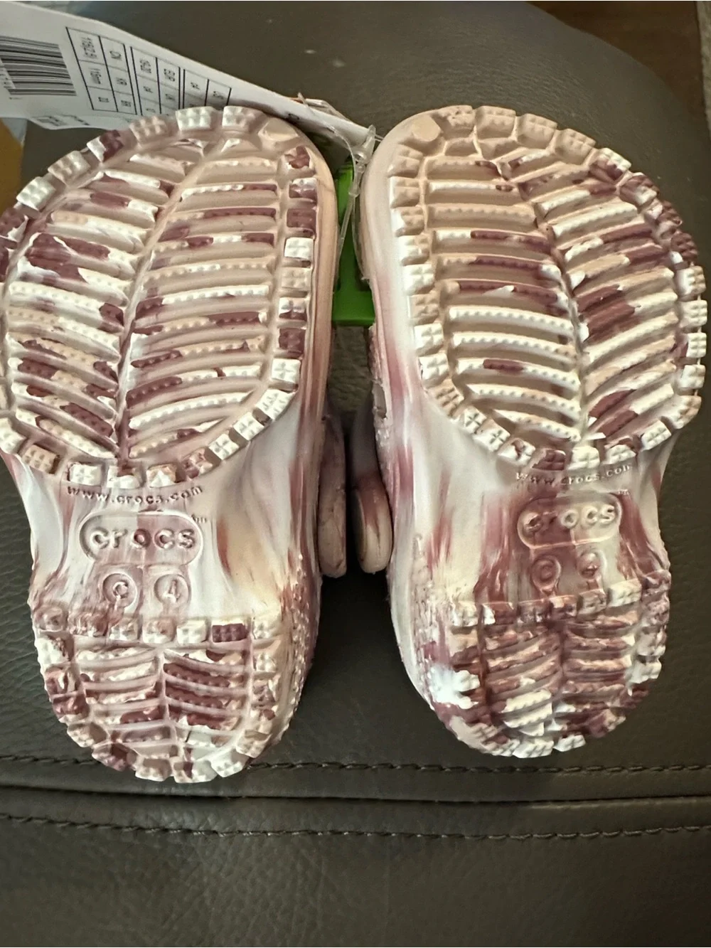 CROCS Kids Marble-Pattern Clogs in Pink and White
