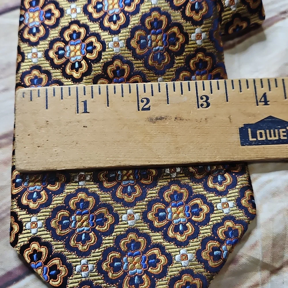 CM gold men neck