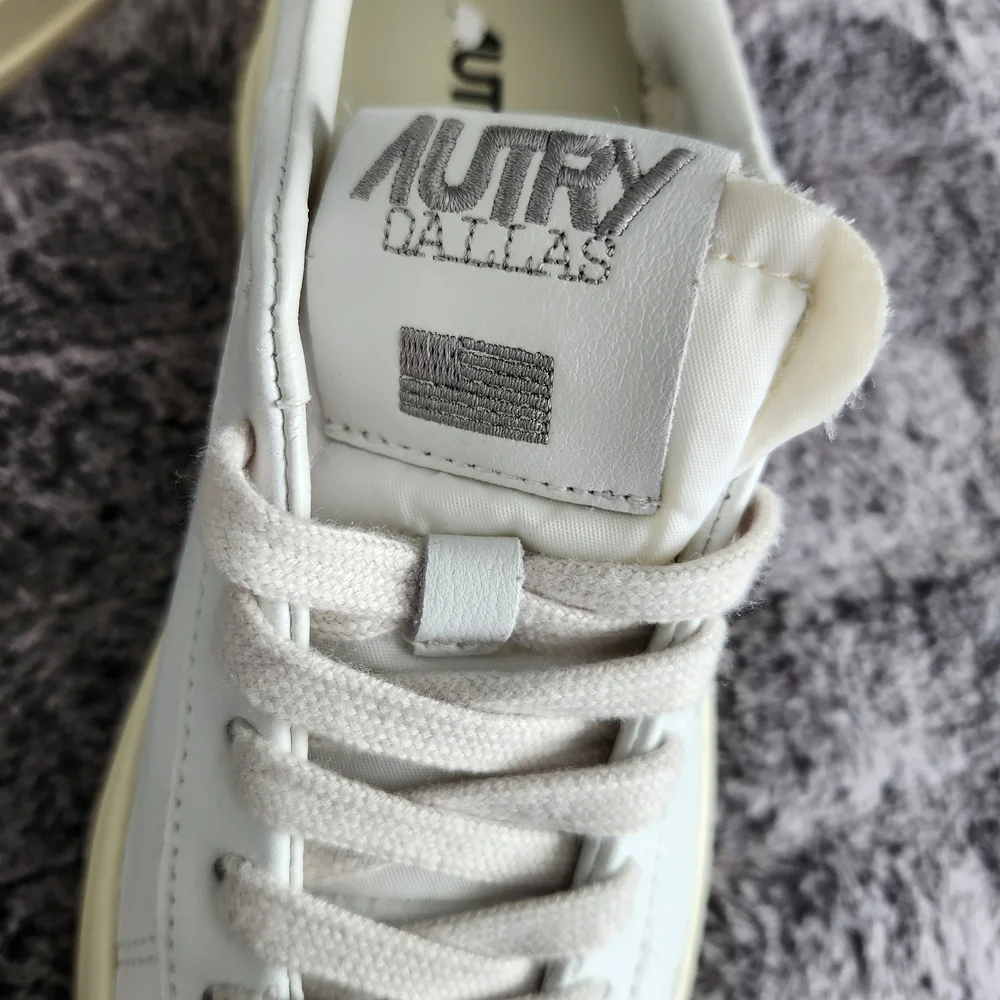 Autry stylish comfortable