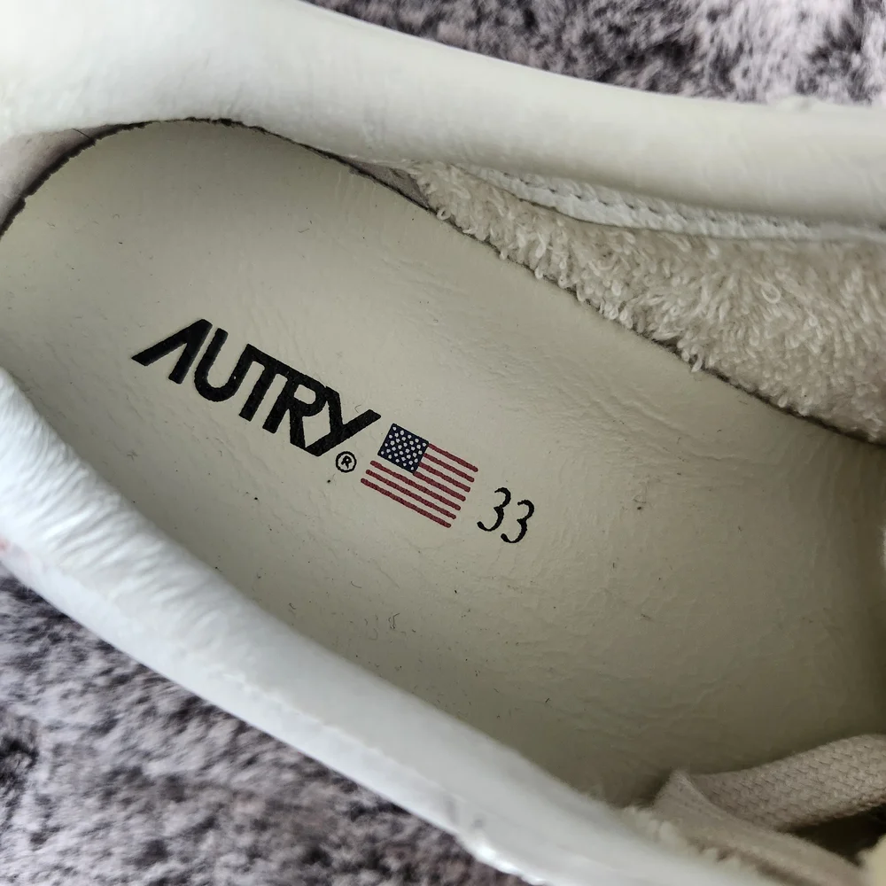 Autry stylish comfortable
