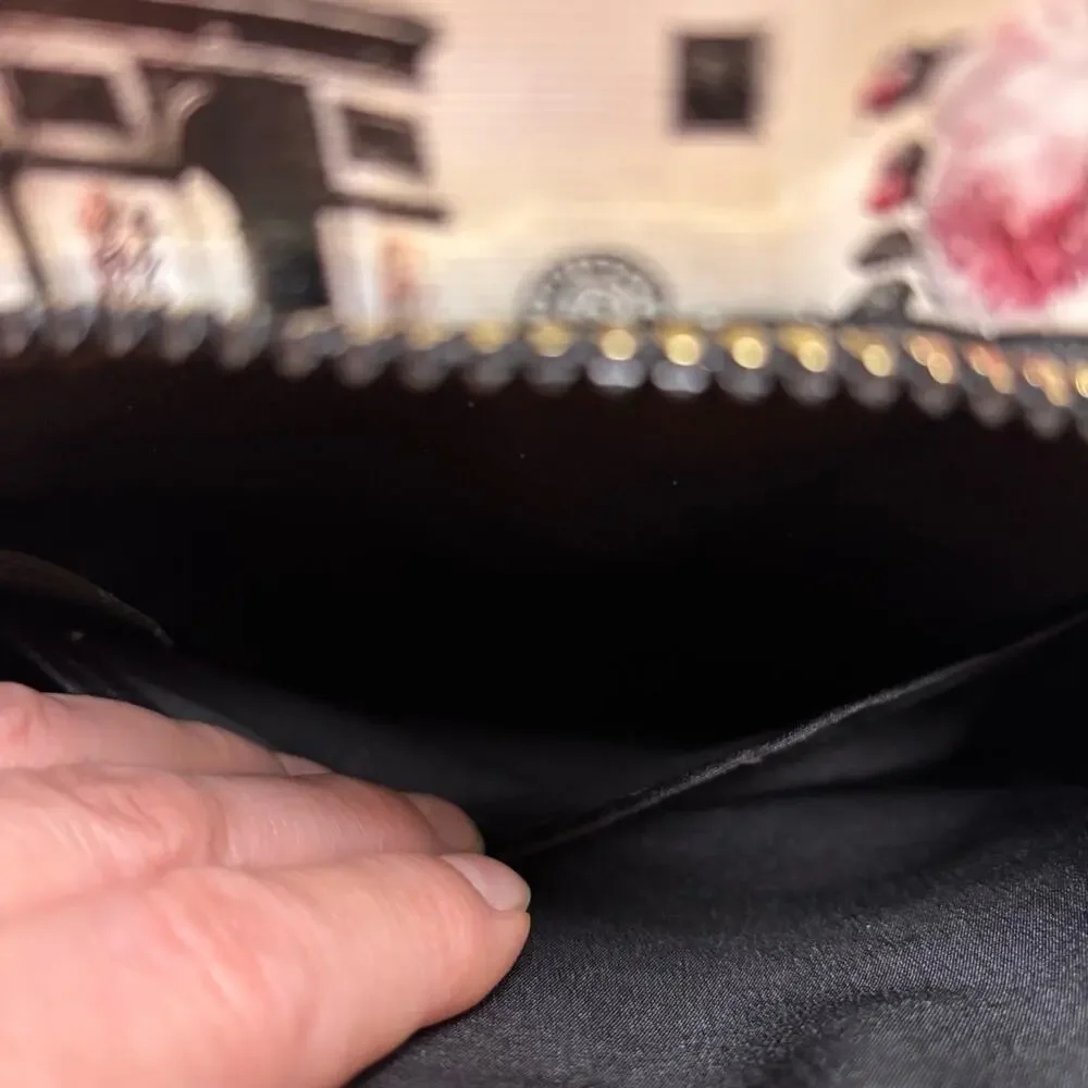 N/A sling bag
