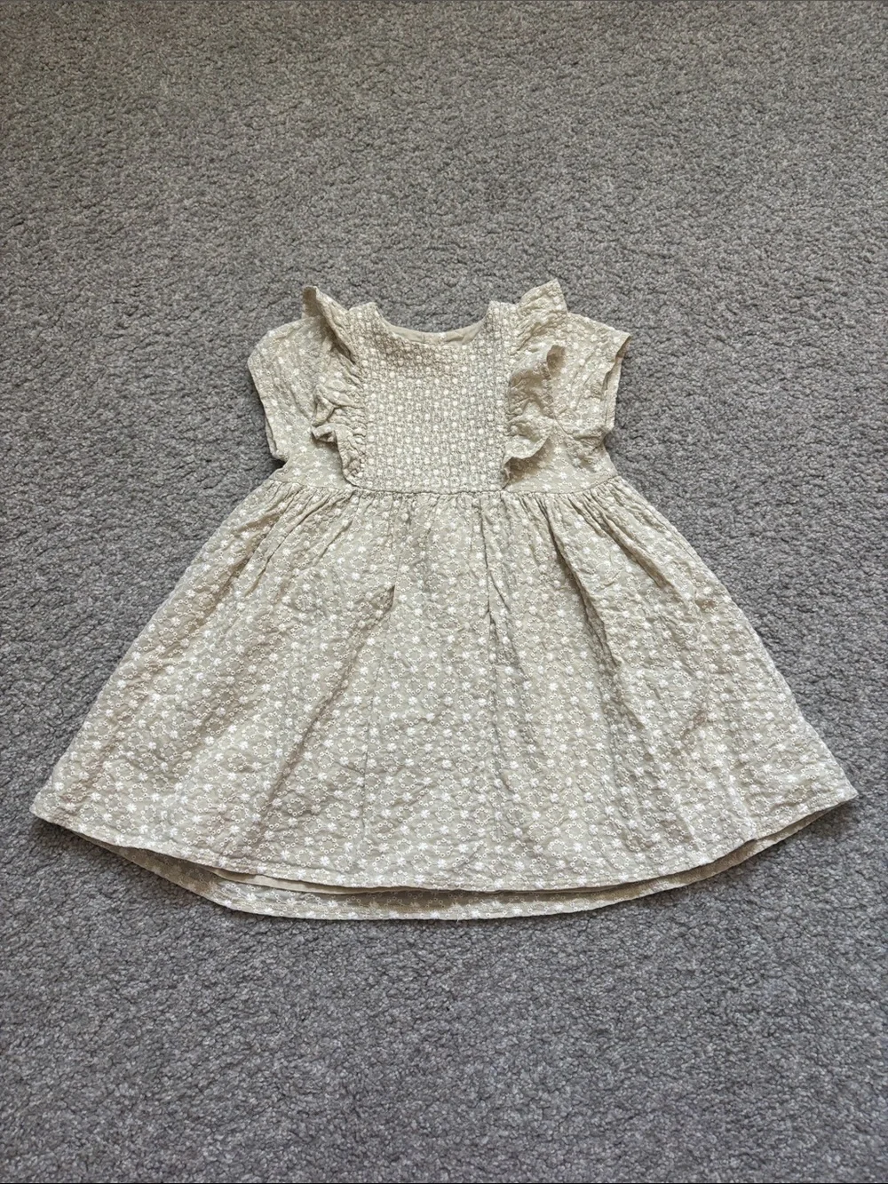 Noralee size 4T Little Girls' Cream Floral Flutter-Sleeve Dress