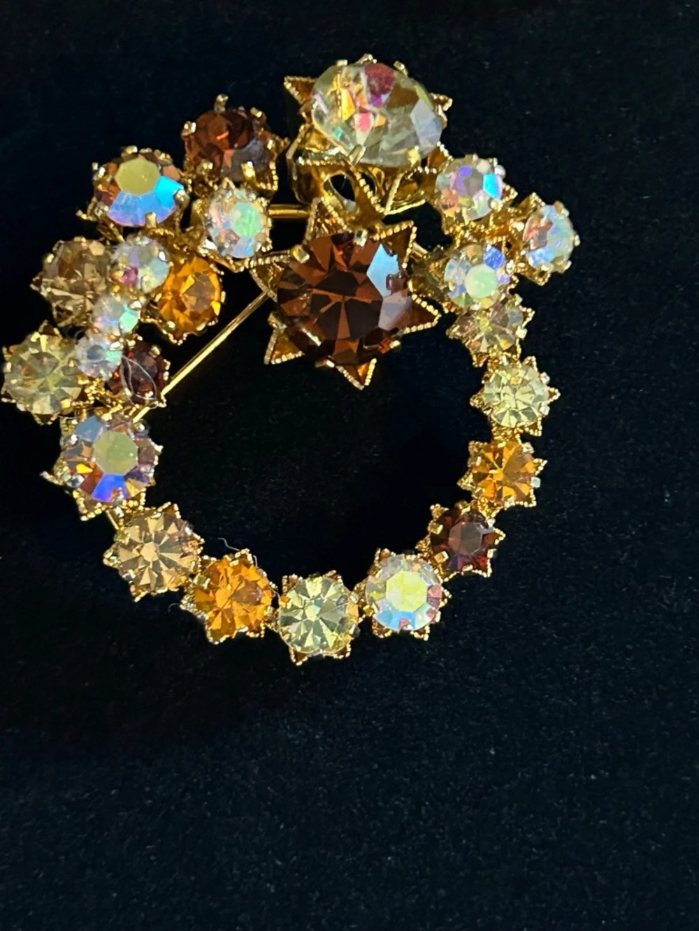 Karu Arke Inc elegant gold