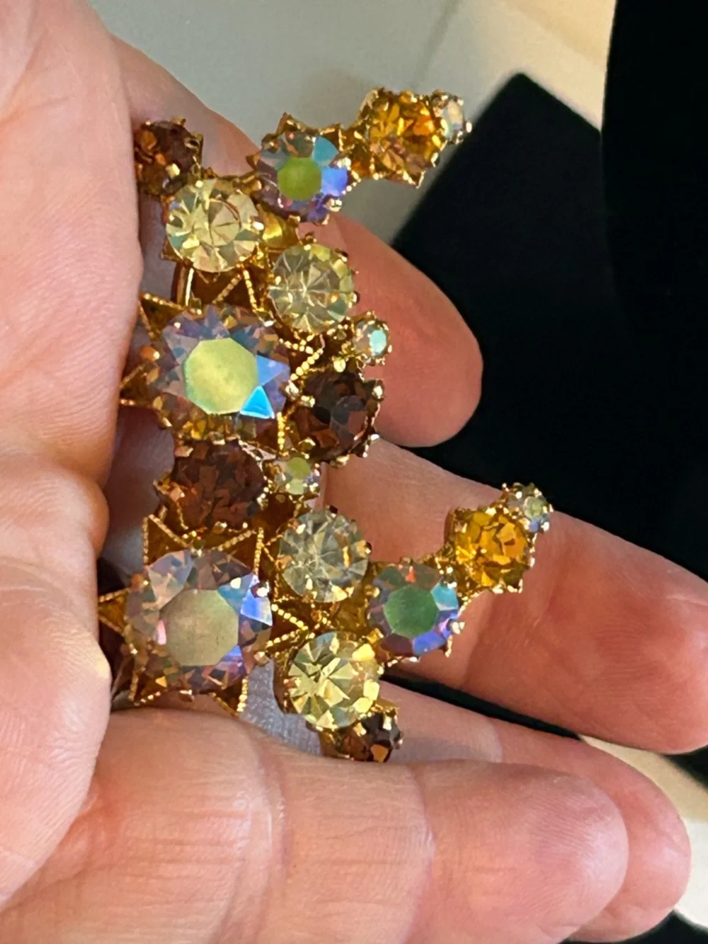 Karu Arke Inc elegant gold