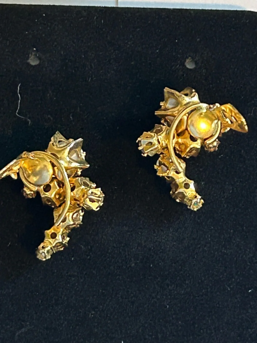 Karu Arke Inc elegant gold