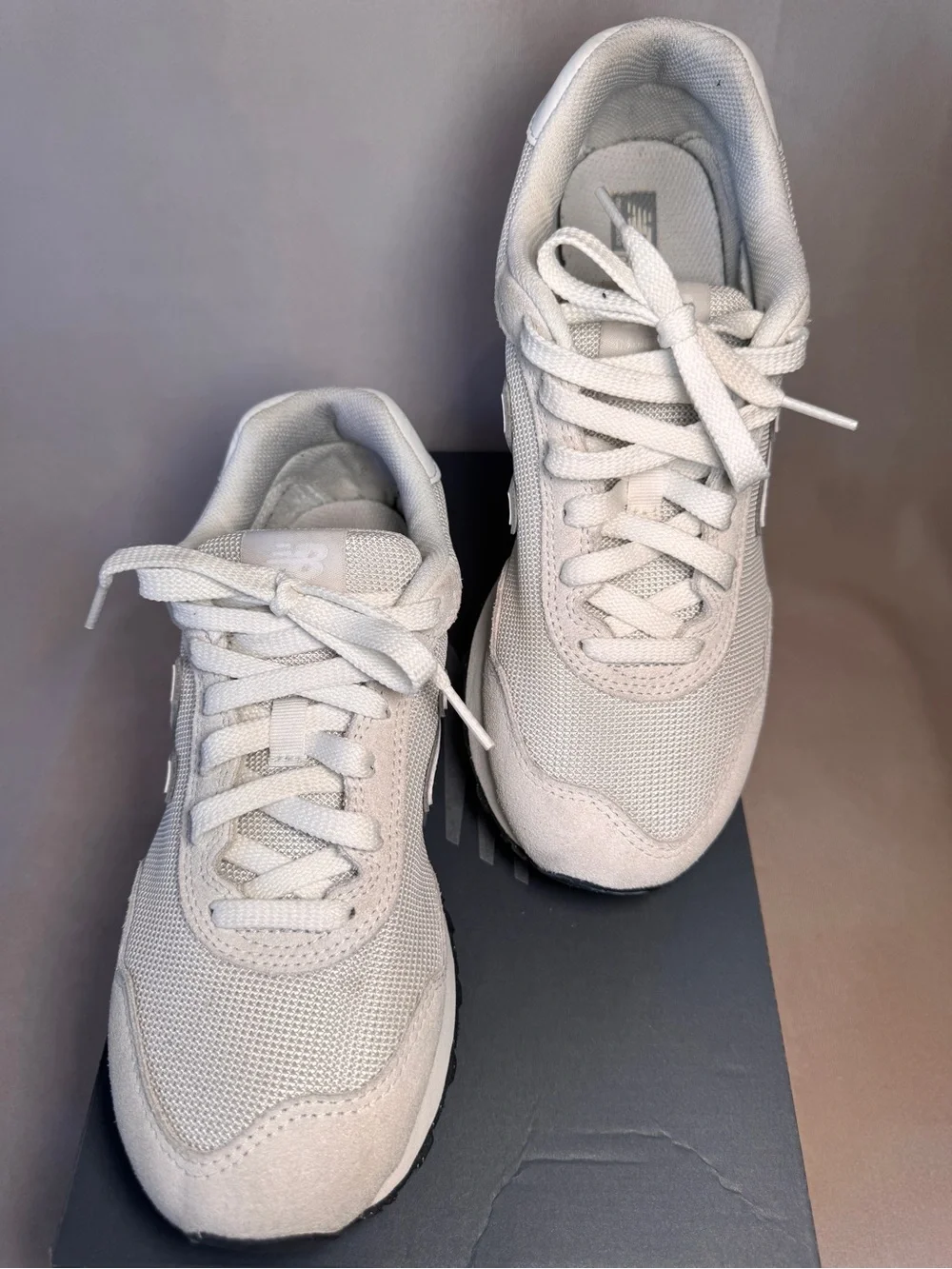 New Balance reposhing this