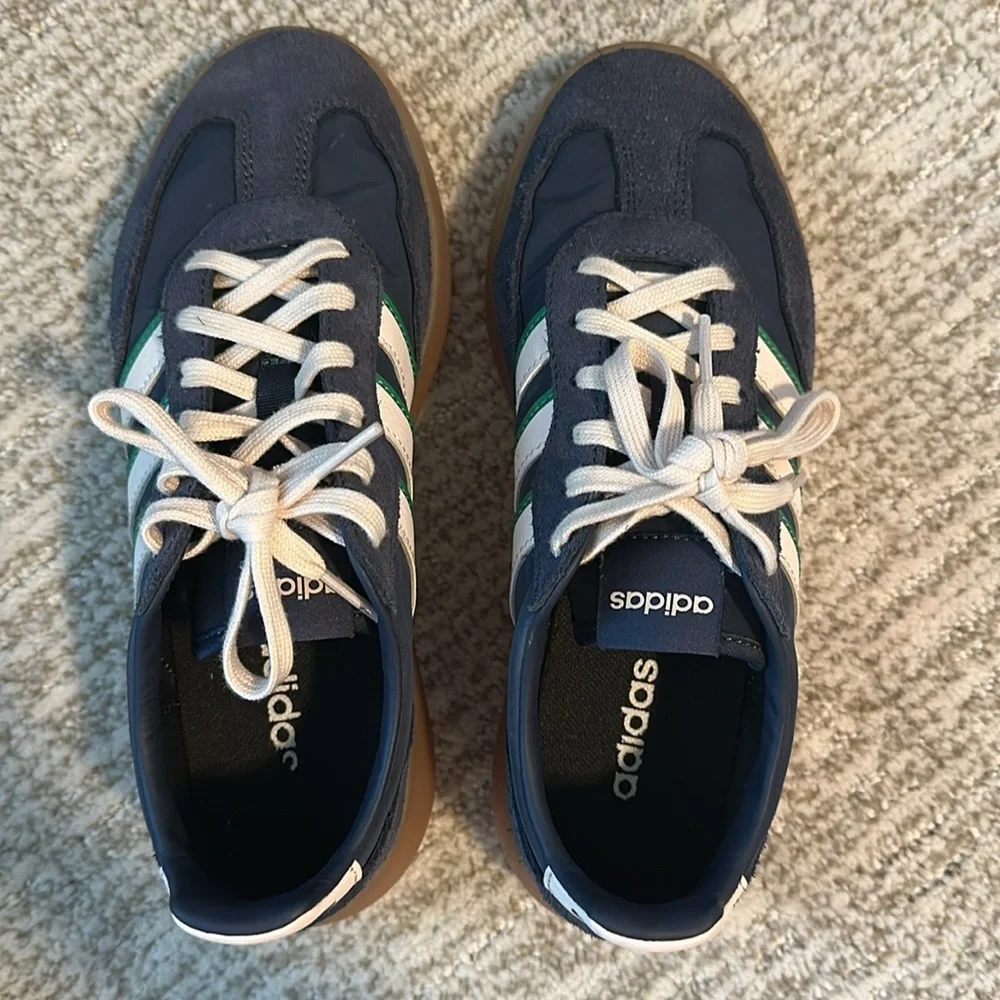 adidas classic sneakers