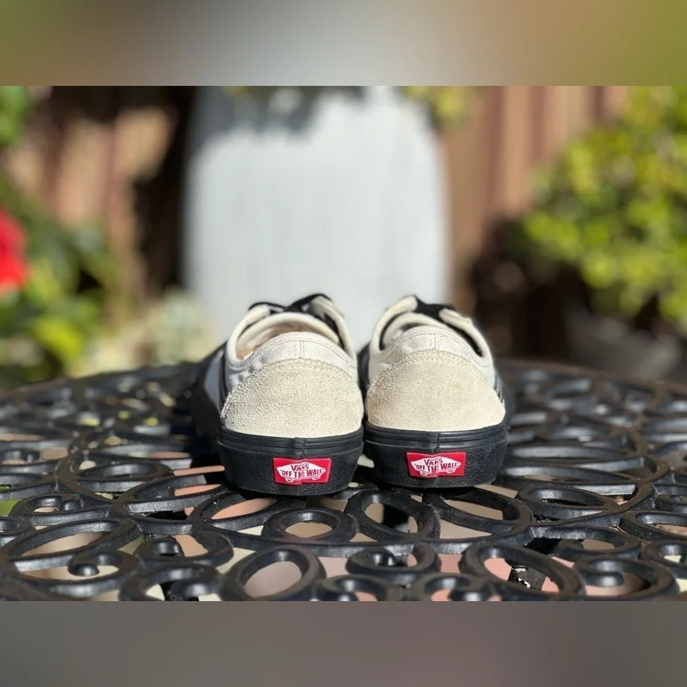Vans excellent preowned