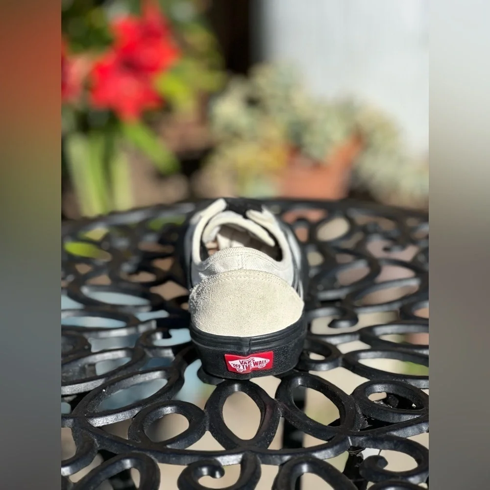 Vans excellent preowned