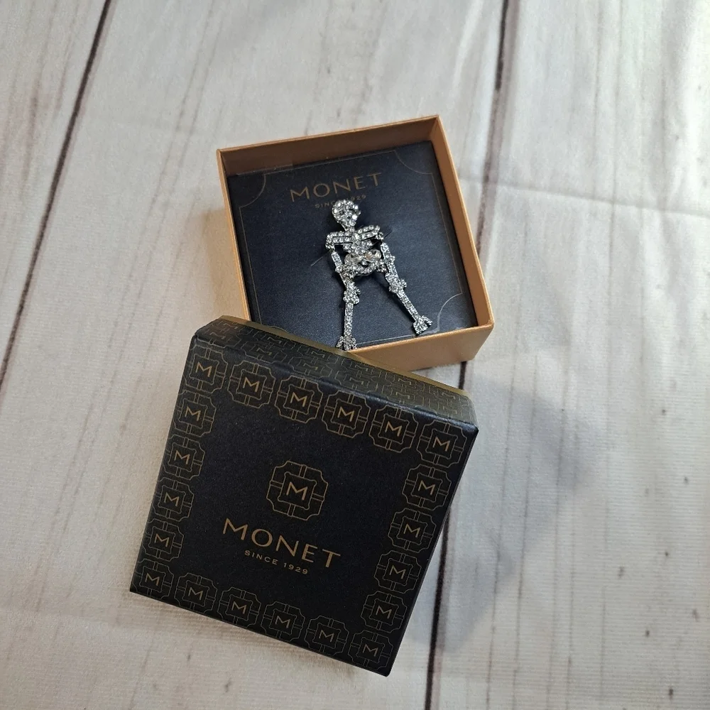 Monet please see